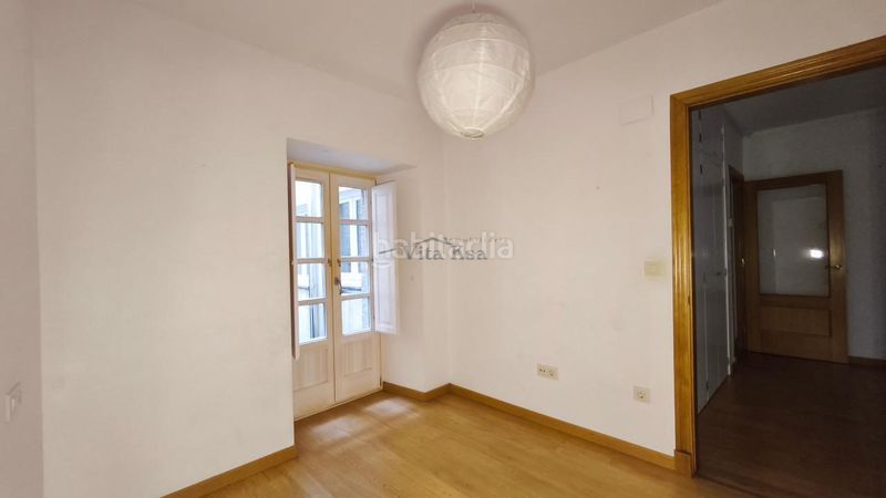 Foto 4baccaf6-ad43-483e-9dc0-9afb14d6e990. Flat with heating in Casco Viejo Ourense