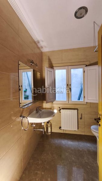 Foto 8a44ed8e-6b08-4fb5-995a-960e7f0295e3. Flat with heating in Casco Viejo Ourense