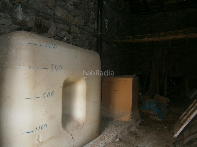 Foto 4bea27ee-7b4f-4231-a452-f7df3453ee3d. Casa amb calefacció a Barrocanes Ourense