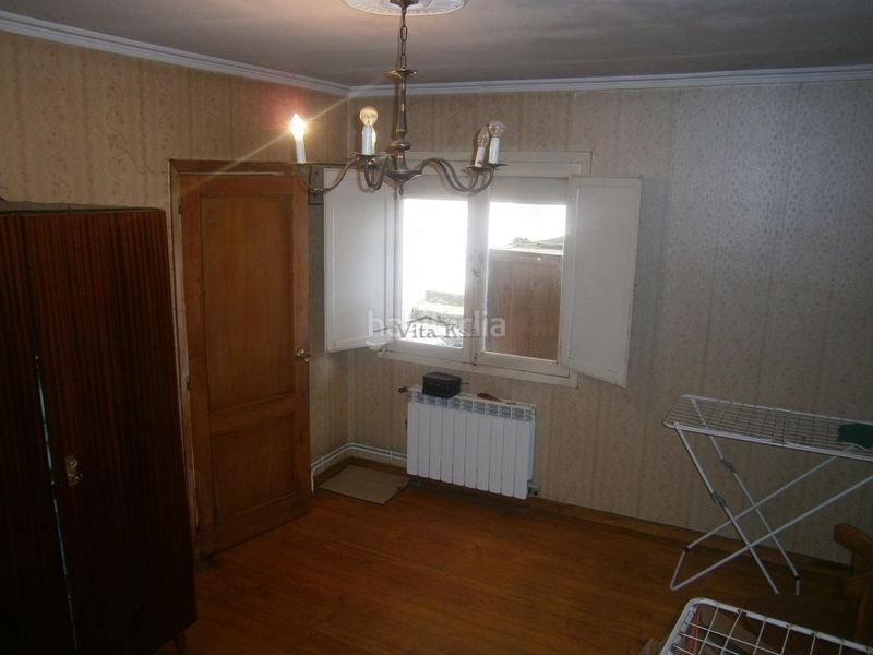 Foto a40bd44e-6fbc-4b24-84e2-5a16f2035b09. Casa amb calefacció a Barrocanes Ourense