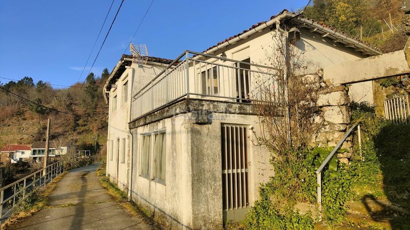 Foto 09172bfb-2d9e-4885-ba25-b56d870cef13. Masia amb aparcament a Nogueira de Ramuín