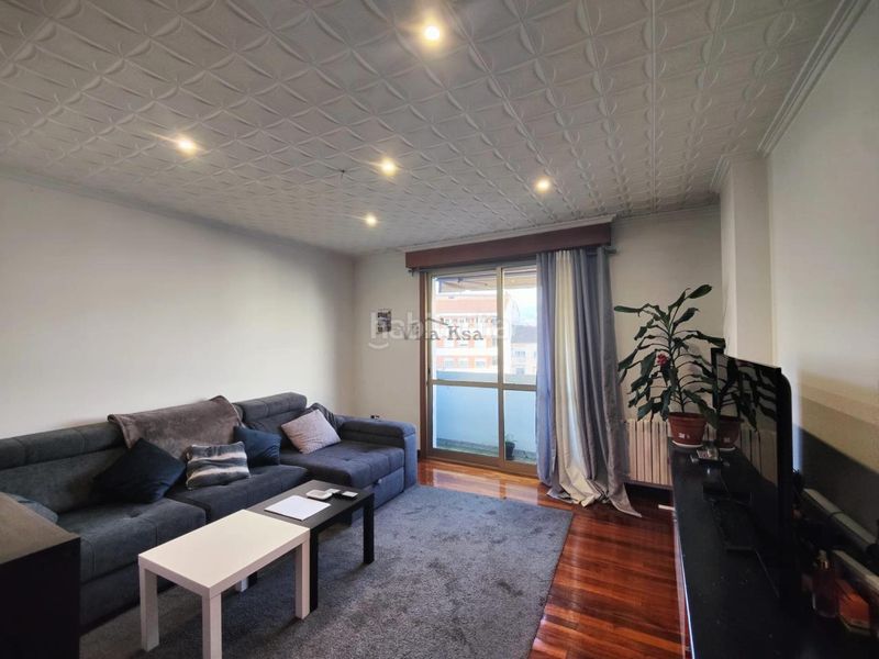 Foto 7804bebd-1bb3-4861-88ff-08a06b985bd4. Pis amb calefacció aparcament a Posío Ourense