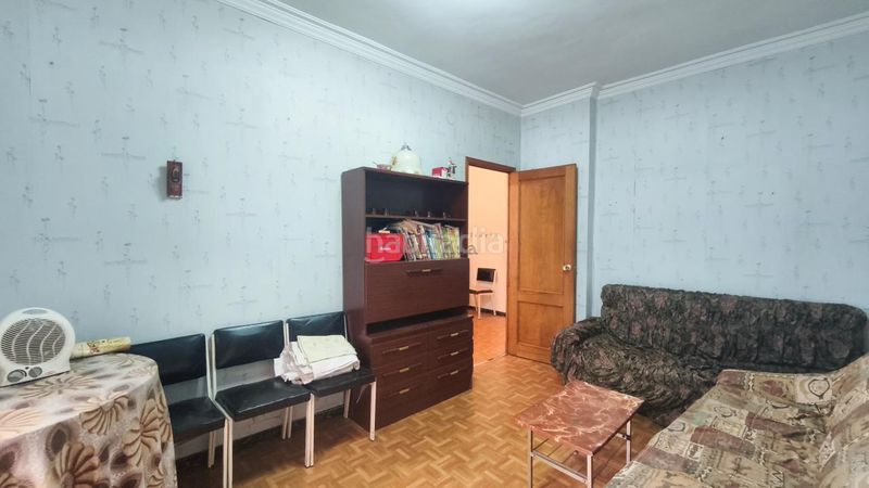 Foto 8d0b6905-e82d-4850-be1a-a71d134ae590. Piso en Centro Ourense