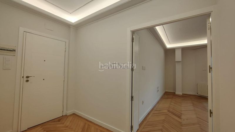 Foto 419d2c7b-144b-4fc0-bfc8-84fab16b70f9. Rent flat with heating parking in Centro Ourense