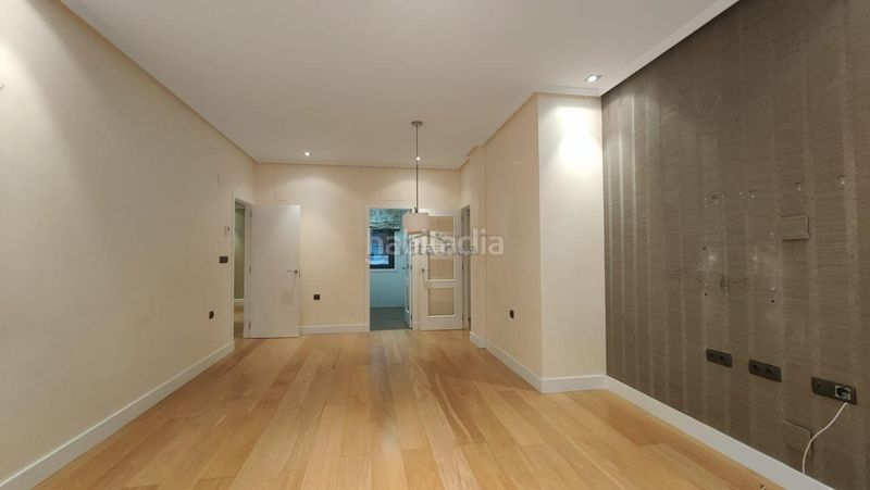 Foto 2b4cf26e-3f0a-4ed5-9989-2d7b6a2b1c8b. Flat with heating parking in Centro Ourense