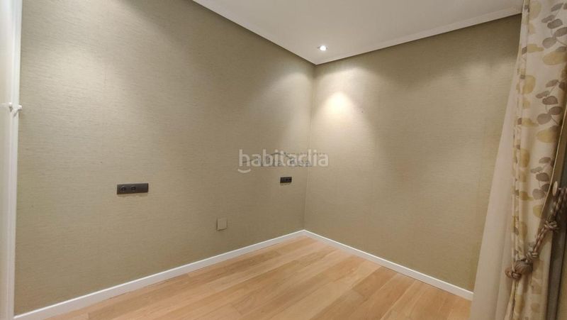 Foto 7335fab2-faef-443c-93dc-1dbd55fa44a0. Pis amb calefacció aparcament a Centro Ourense