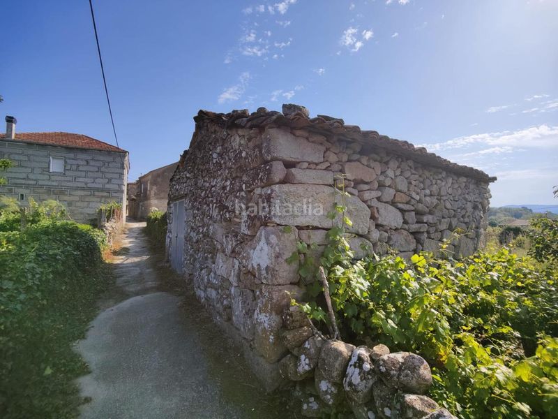 Foto 1aeb78e9-c11a-4b0a-a0a5-73a83fc1e2e9. Casa amb aparcament a Taboadela