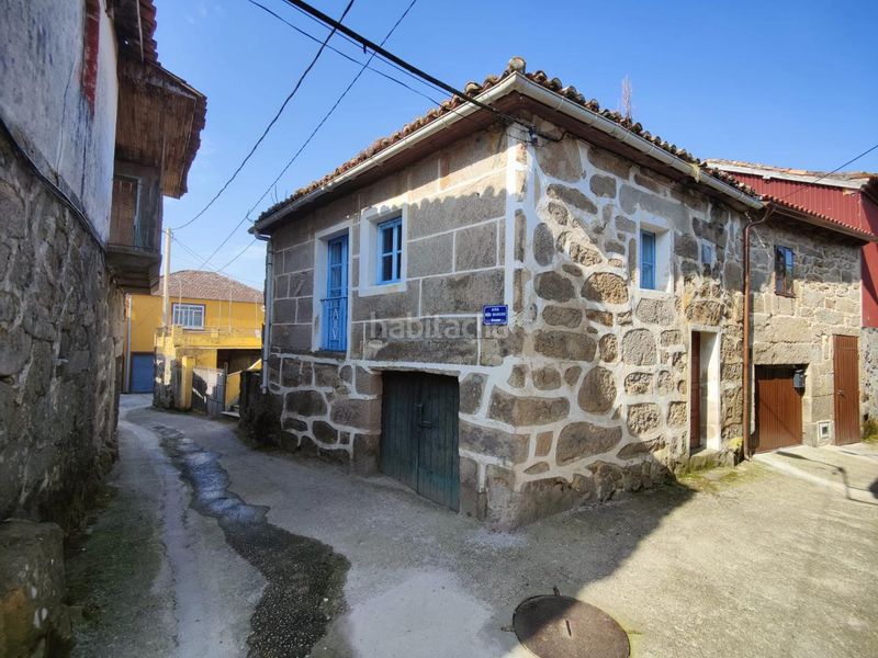 Foto 1bc98037-caf1-45db-b8ff-4731d4c7ba84. Casa amb aparcament a Taboadela