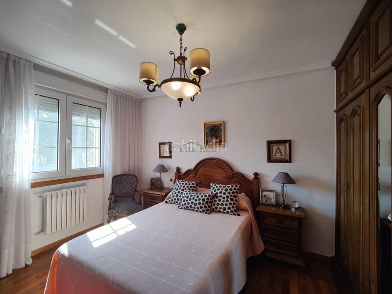 Foto 16c35ab8-31fc-405a-9e18-05d8a1778d3c. Casa amb calefacció aparcament piscina a Mariñamansa Ourense