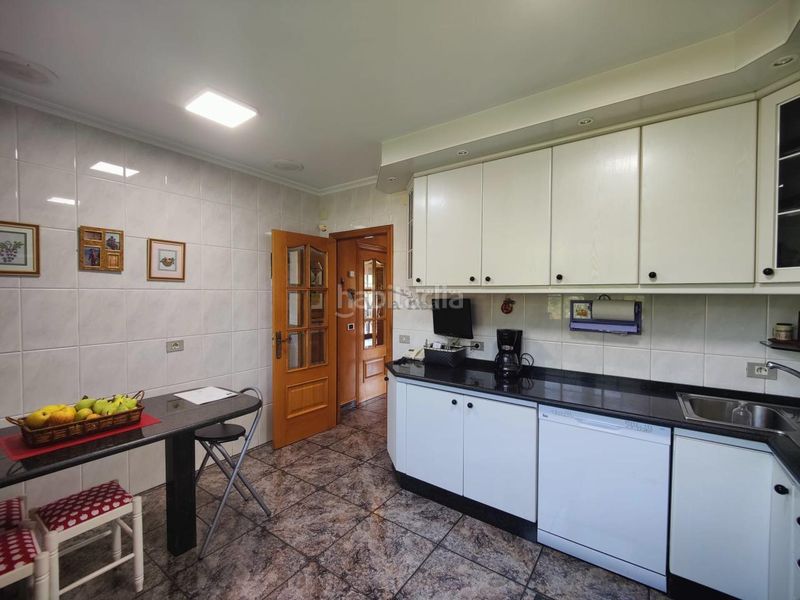 Foto 67de9d4d-0617-44cf-8398-adc329d03e32. Casa amb calefacció aparcament piscina a Mariñamansa Ourense