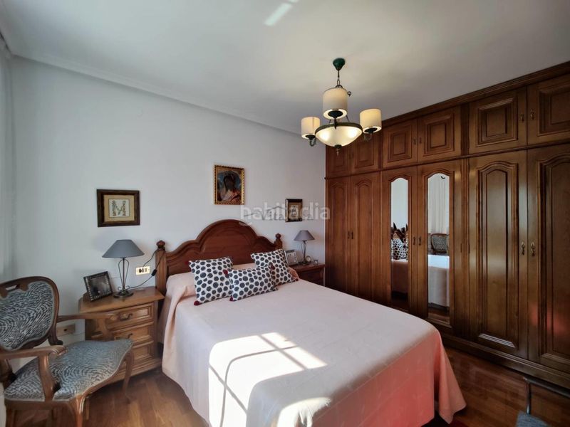 Foto 9f5165e9-e3c0-4ab4-94b7-52d0d2f23f74. Casa amb calefacció aparcament piscina a Mariñamansa Ourense