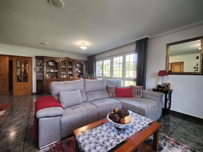 Foto f9dd27a4-b277-41f8-83c2-5d0f3e4b019a. Casa amb calefacció aparcament piscina a Mariñamansa Ourense