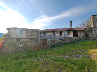 Maison à Nogueira de Ramuín