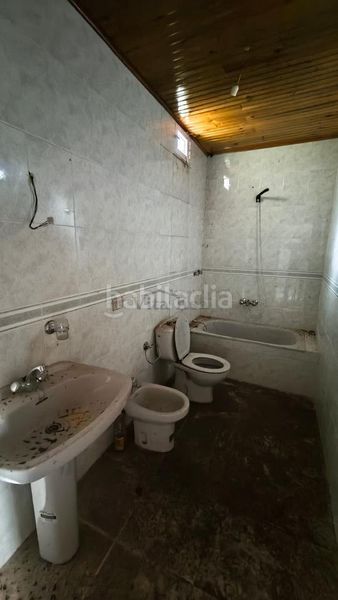 Foto 95f3739a-e1e1-4e00-9165-de855903950e. Masia amb aparcament a Baños de Molgas