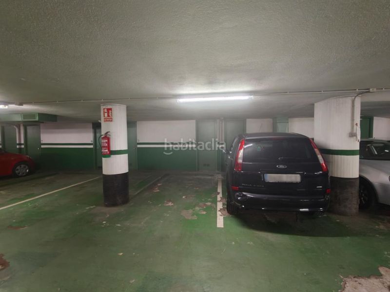 Foto ba765765-d017-48d5-bc74-79c247ab6c0e. Parking coche en Centro Ourense