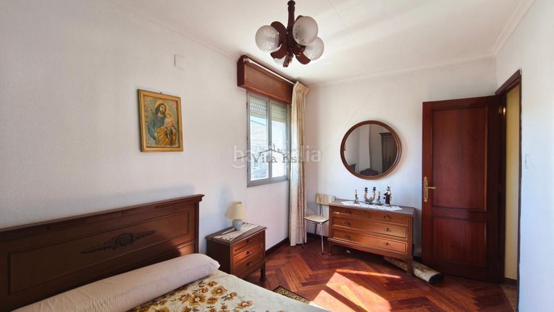 Foto 88d2ef2e-67a9-4a80-8410-13e4a48d4c84. Casa amb calefacció aparcament a Xunqueira de Ambía