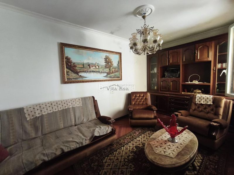 Foto a8d3e9ea-18d7-48c3-a7ef-981556b14dc5. Casa amb calefacció aparcament a Xunqueira de Ambía