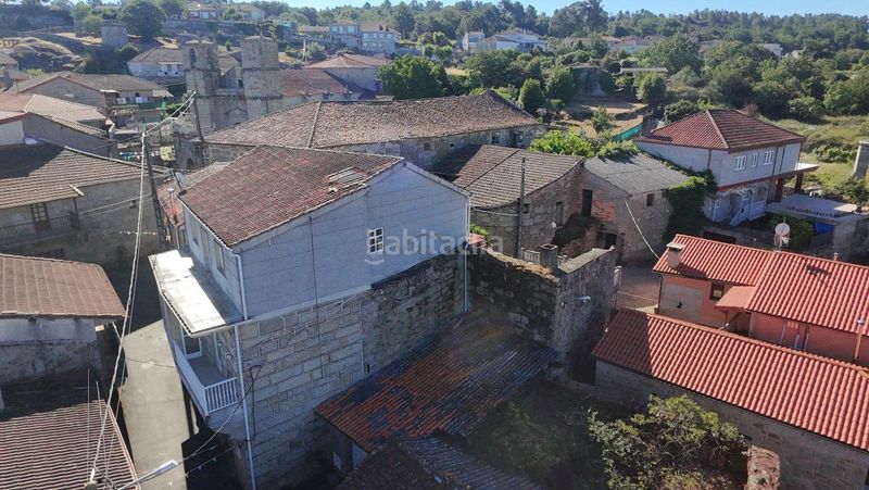 Foto 0db4a3d5-d1ad-44f2-a48a-0a622fec8134. Casa amb calefacció a Toén