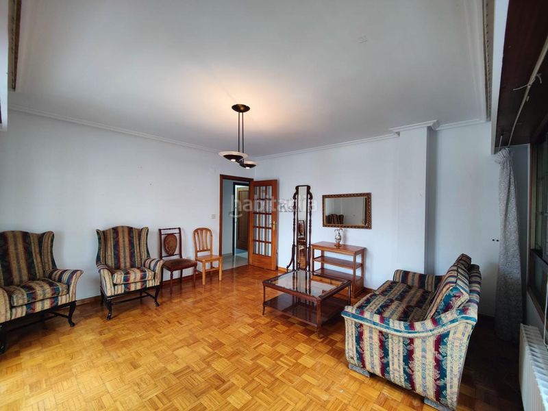 Foto b243a8b6-8e62-4ca3-b42a-60046498e3ae. Lloguer pis amb calefacció aparcament a Residencia Ourense