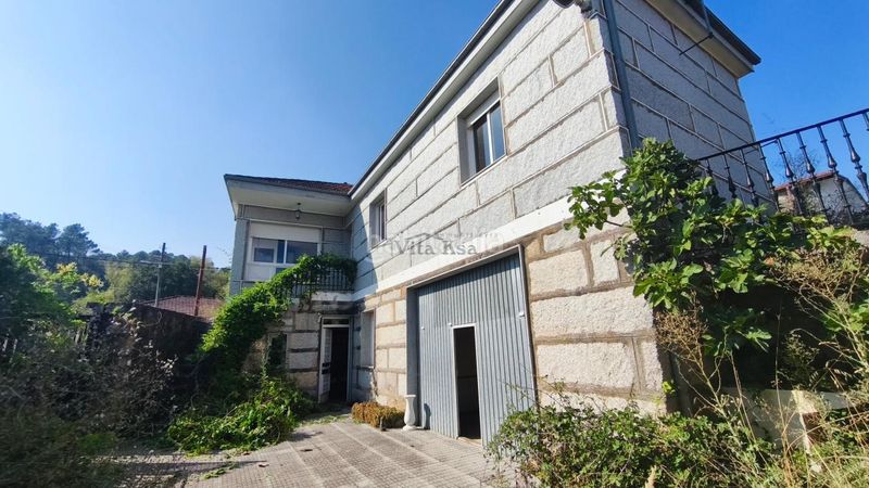 Foto cbe20366-5391-4f5d-b103-d486410f22cd. House with heating parking in Celanova