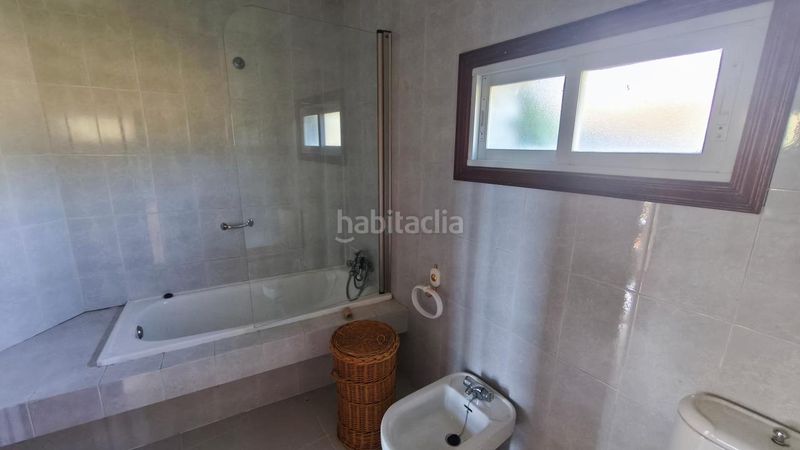 Foto d7056e2e-1781-4859-bf43-187978e917a2. House with heating parking in Celanova