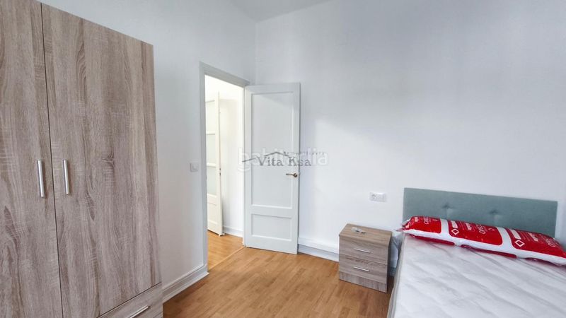 Foto 8d5260c4-cede-4954-b3a7-a4169022325e. Rent flat with heating in Centro Ourense