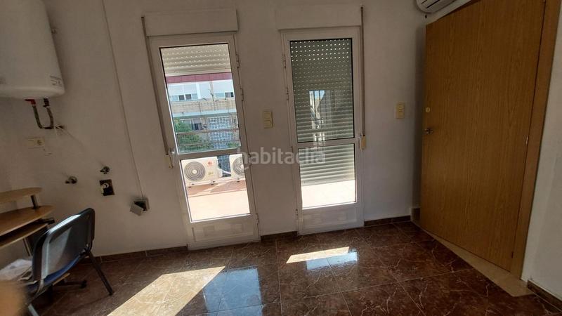 Foto 288ce93e-d383-481a-bfa8-5ce1e0b9e1a8. Alquiler dúplex  ideal para compartir 5 habitaciones junto a la arrixaca en Murcia