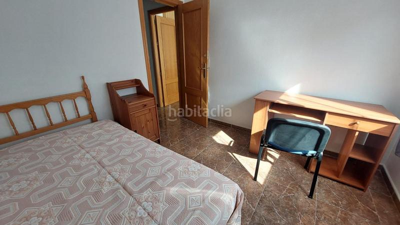 Foto 5be72c95-7043-4295-9934-b3ea76254c22. Alquiler dúplex  ideal para compartir 5 habitaciones junto a la arrixaca en Murcia