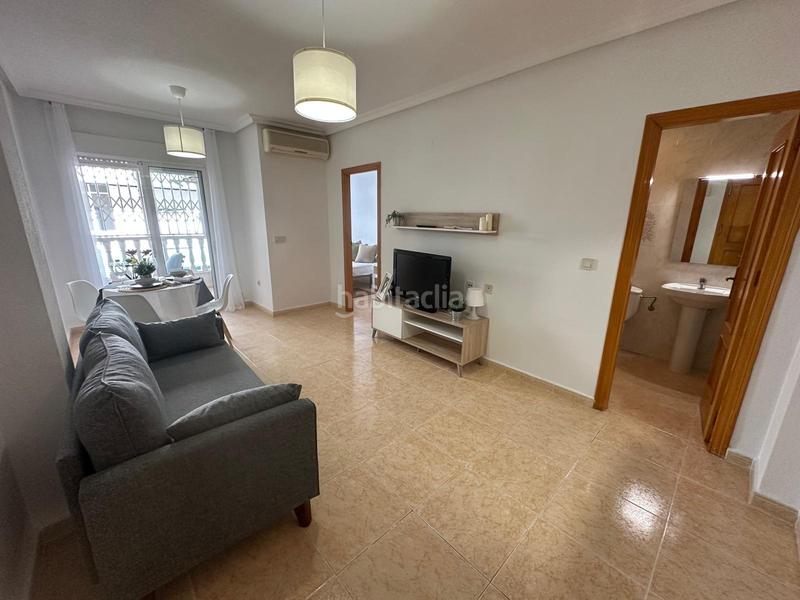 Foto fe59f8ae-bb0a-4833-8a92-aa64d2308a41. Affitto piccolo appartamento in Avenida Habaneras - Curva de Palangre Torrevieja