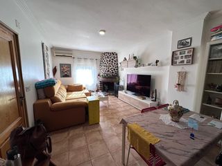 Rent House  Carril pepines. Quieres alquilar para larga duración en la arboleja?