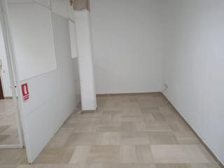 Location Bureau à El Perchel. Oficina en alquiler en centro, 1 dormitorio.