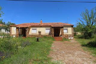 Chalet à Piedrabuena. Chalet en venta en piedrabuena, 6 dormitorios.