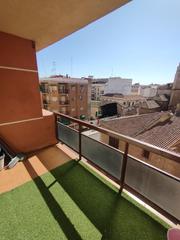 Lloguer Pis  Azucena. Piso en alquiler en centro  moreria, 4 dormitorios.