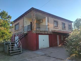 Chalet à Porzuna. Chalet en venta en porzuna, 8 dormitorios.