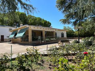 Xalet a Alcolea de Calatrava. Chalet en venta en alcolea de calatrava, 5 dormitorios.