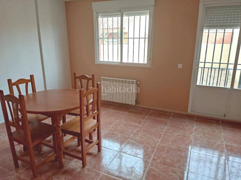 Foto c93a0355-440c-42f5-8dd2-ffbf1cea552b. Casa adosada  en venta , 4 dormitorios. en Daimiel