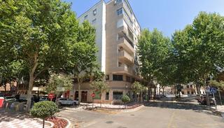 Location Local commercial  Obispo hervás. Local en alquiler en centro  alarcos, 5 dormitorios.