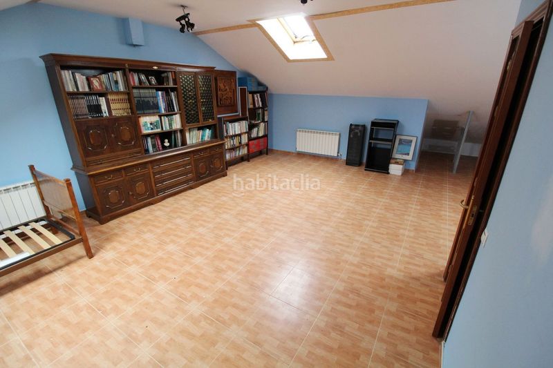 Foto 0c87d103-9dbd-4b44-ada6-2ab36f74cc9d. Casa adossada amb calefacció aparcament a Poblete
