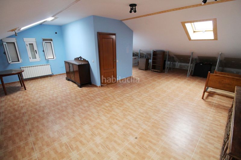Foto f433bf74-a8a5-443b-aa5b-a0f389944b14. Casa adossada amb calefacció aparcament a Poblete