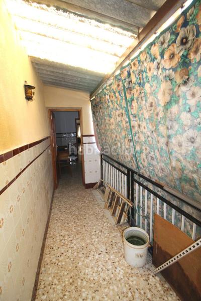 Foto a3a9c0b7-30d7-4ff2-bdb1-7f112a5f251d. Casa adossada amb aparcament a Aldea del Rey