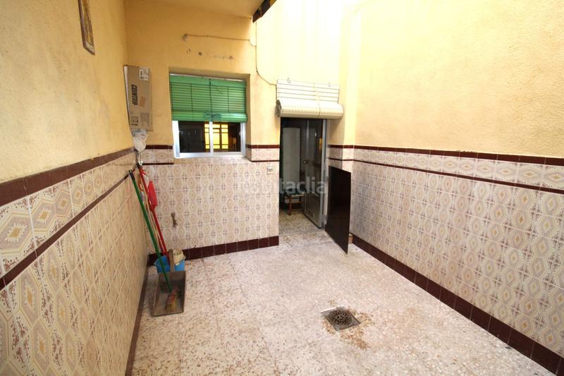 Foto adfb5972-0533-4f19-877e-6b69d5592829. Casa adossada amb aparcament a Aldea del Rey
