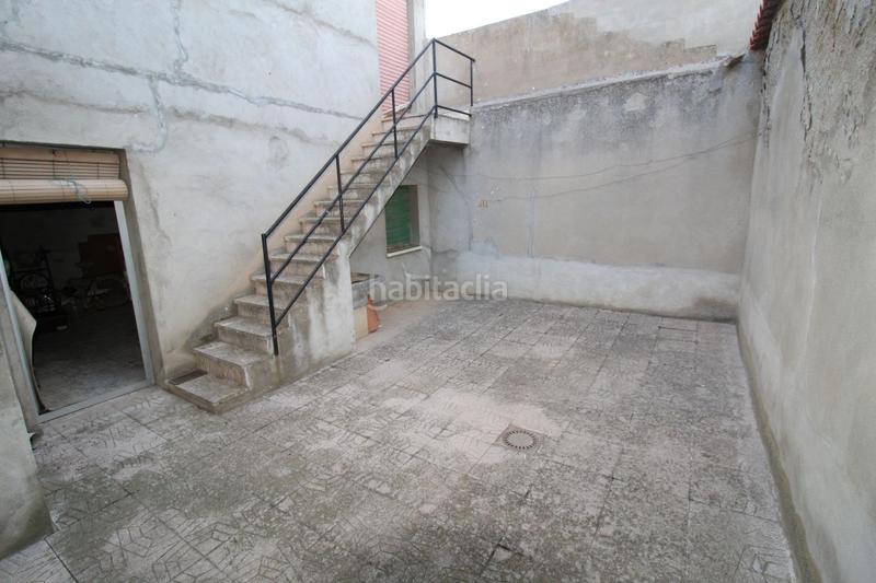 Foto c9c61579-8d2f-4e23-8f01-ac9561c52637. Casa adossada amb aparcament a Aldea del Rey