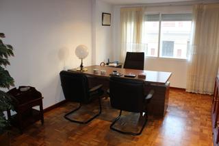 Miete Büro in Centro - Plaza Mayor. Oficina en alquiler en centro  alarcos, 4 dormitorios.