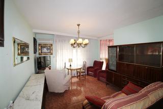 Pis a La Moreria. Piso en venta en centro, 4 dormitorios.