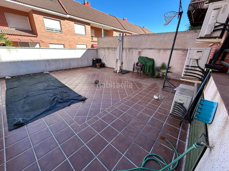 Foto e8f5ea8f-2ebd-4825-a242-cf0257953bd8. Casa adosada  en venta en carrefour, 4 dormitorios. en Ciudad Real