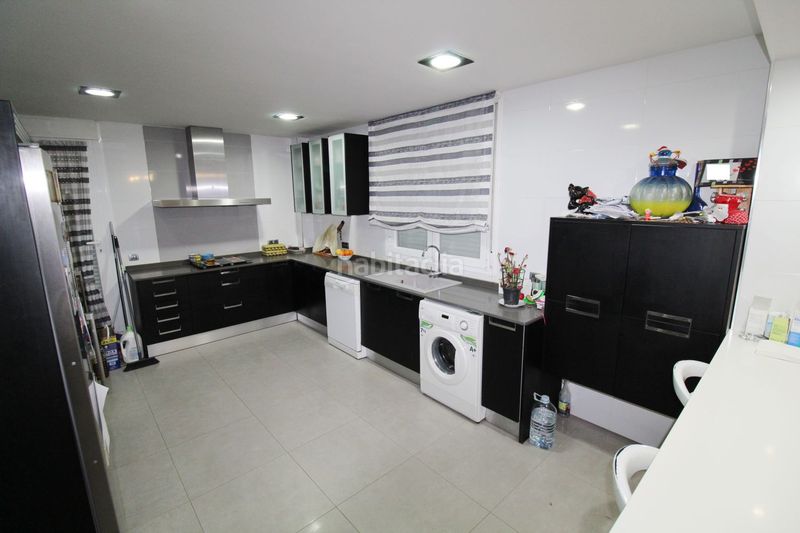 Foto b86dfe81-0e54-4d95-ae6a-e4e772f7b65c. Casa adossada amb calefacció aparcament a Ciudad Jardín Ciudad Real