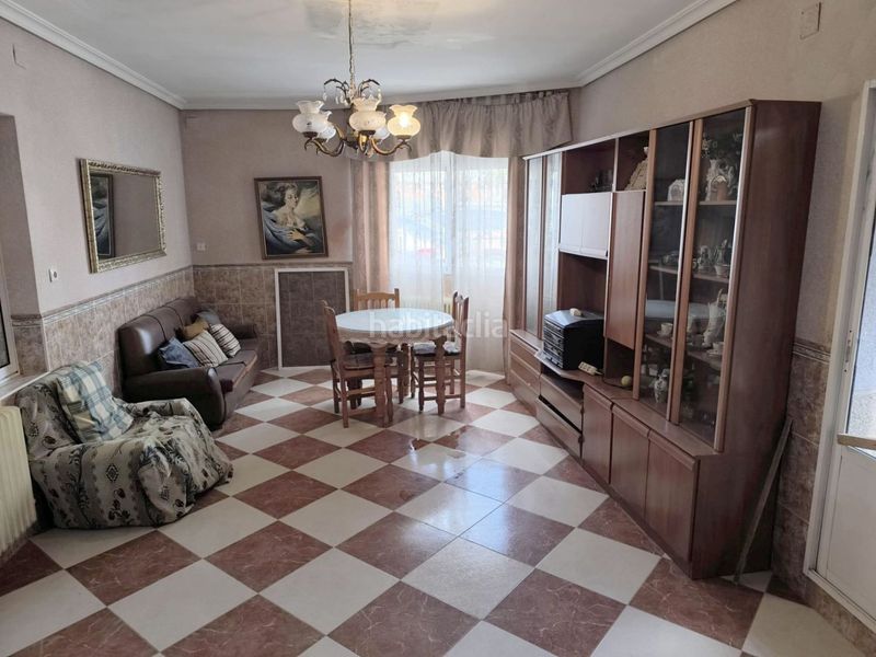 Foto ad2a8f43-4ce0-4117-bc14-dff2f6f2f46e. Casa adossada amb calefacció a Larache Ciudad Real