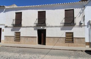 Reihenhaus in Almagro. Casa adosada en venta en almagro, 10 dormitorios.