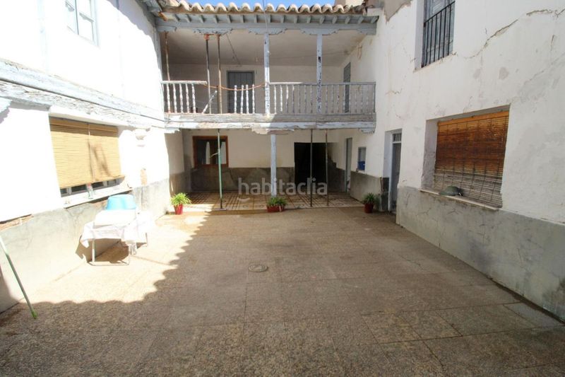 Foto dc4e2528-51a2-4baa-9ca3-0d64a889bcaf. Casa adossada a Almagro