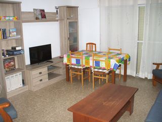 Rent Flat in Plaza de Toros. Habitación en alquiler en centro  toledo, 4 dormitorios.